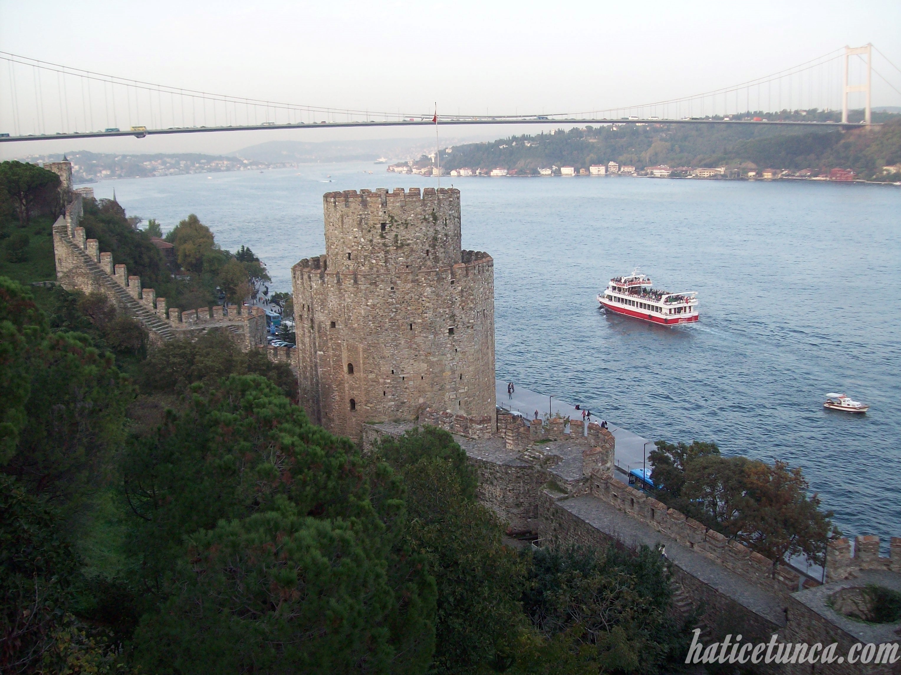 Rumeli Hisarı'ndan Fatih Sultan Mehmet Köprüsü