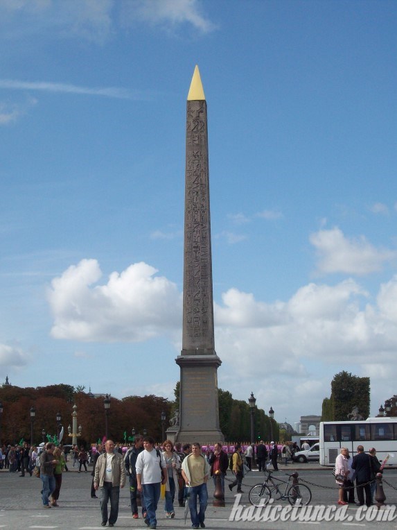 Obelisk - Concorde Square