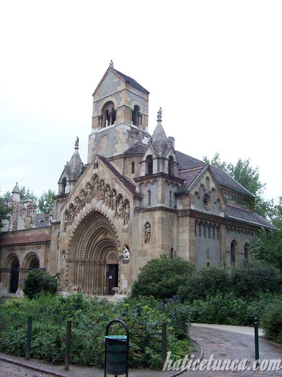 Ják Chapel