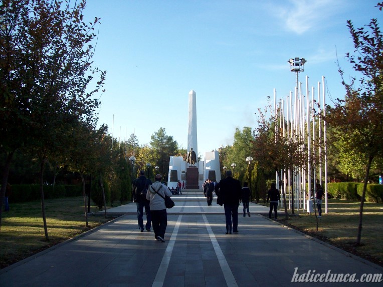 Anıt Park