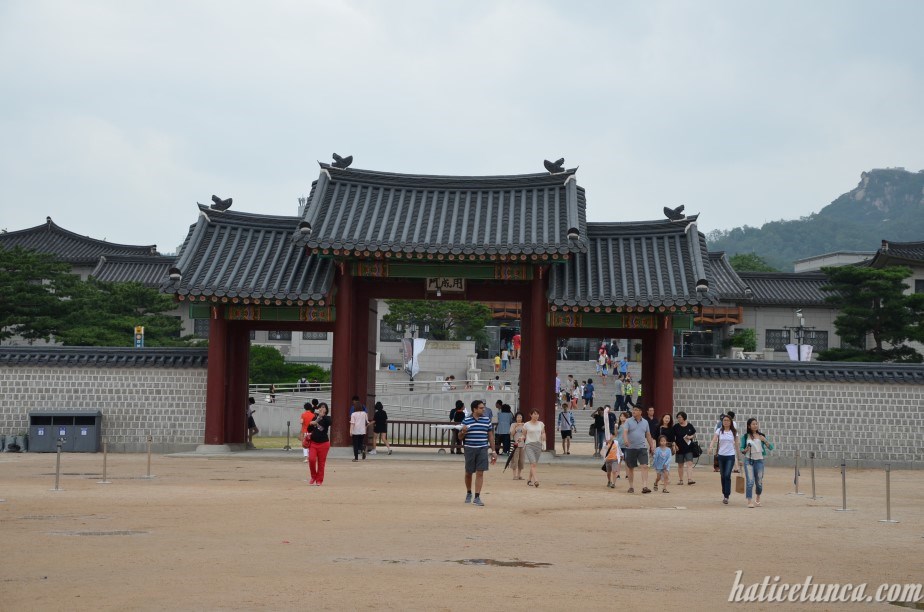 Entrance to Yuhwamun