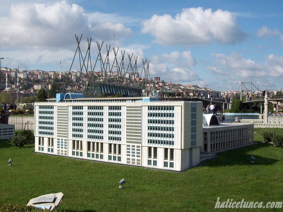İstanbul Büyükşehir Belediye Binası
