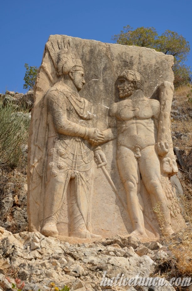 Antiochos-Herakles Kabartması